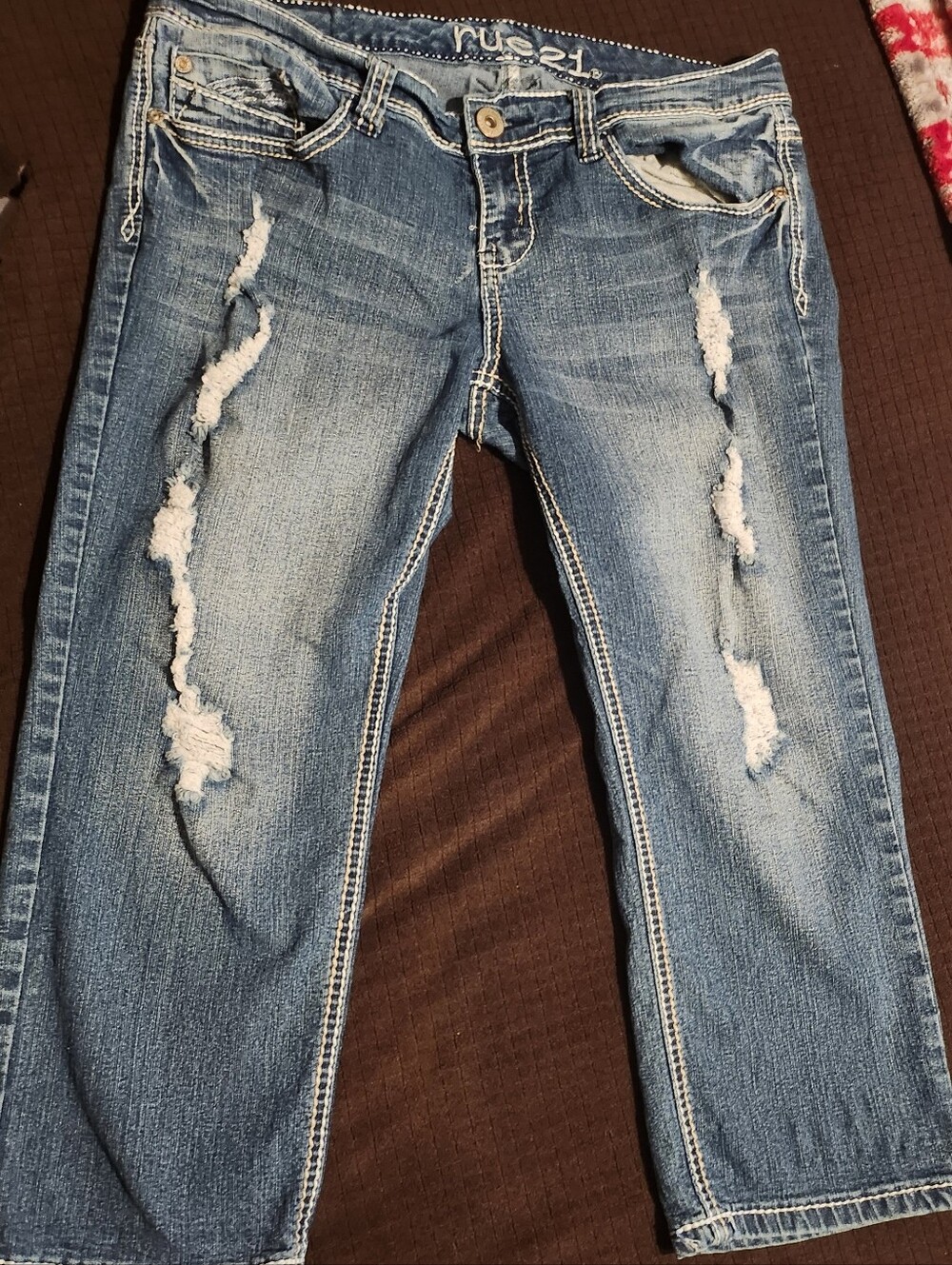 Rue 21 capris 9/10 curvy